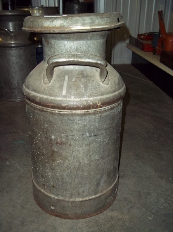 lot 24 image: Vintage Cream Can