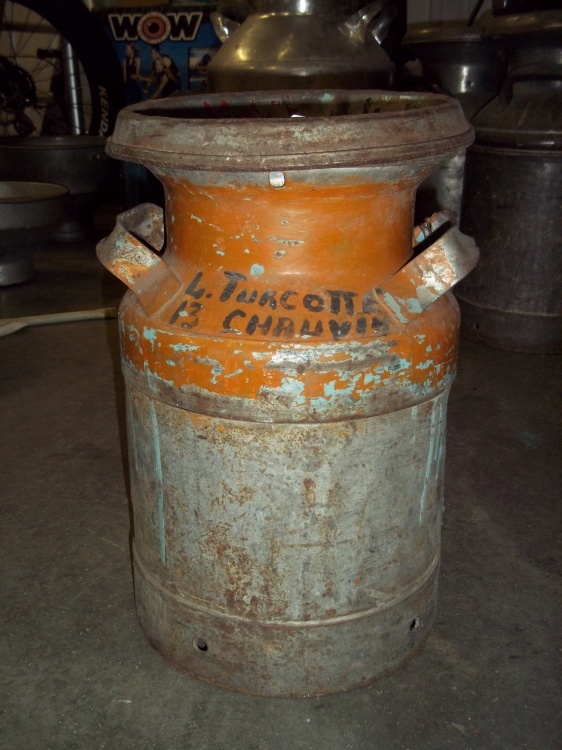lot 34 image: Cream Can