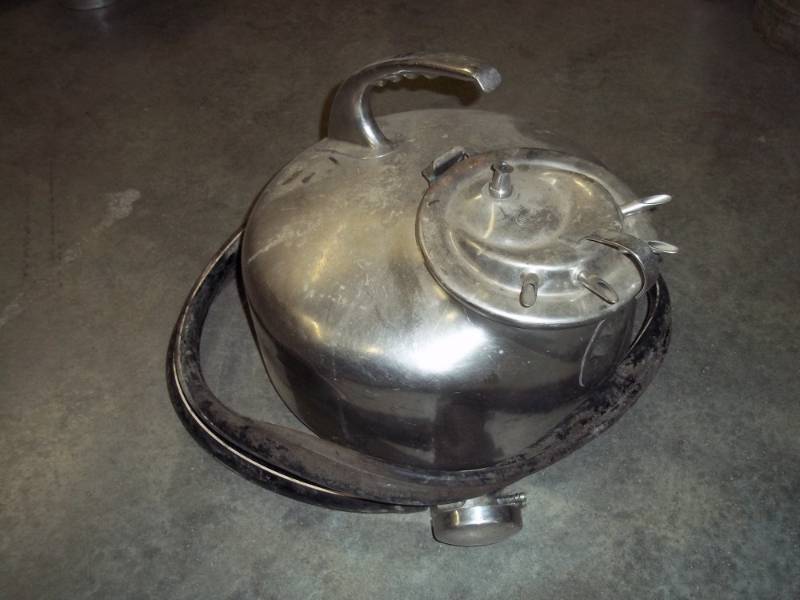 lot 69 image: Surge Stainless steel milk bucket