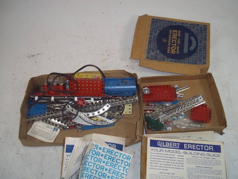 lot 87 image: Vintage Erector set