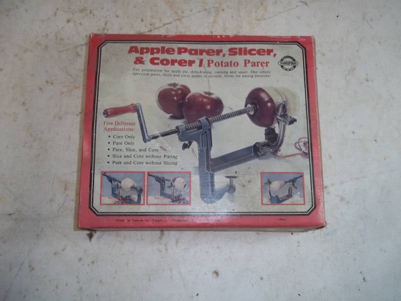 lot 111 image: Vintage Apple Parer, Slicer & Corer