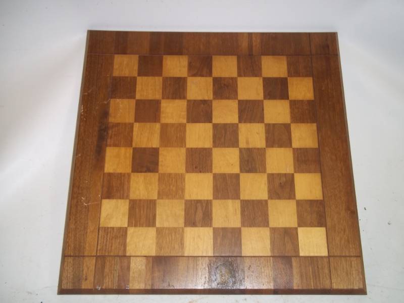 lot 115 image: CheckerChess board