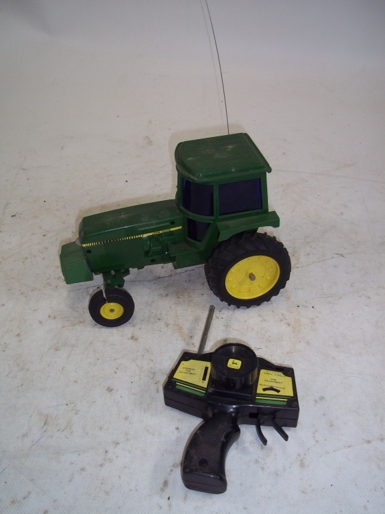 lot 122 image: John Deere remote control car