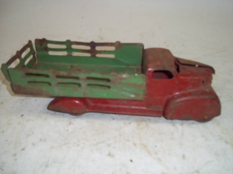 lot 148 image: Vintage Toy Trucks