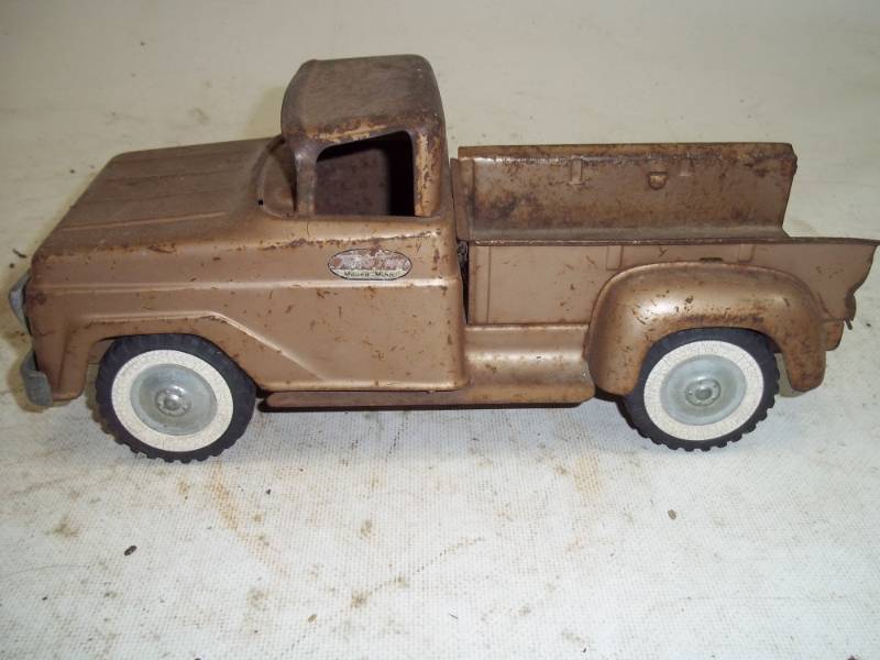 lot 149 image: Vintage Toy Tonka Truck