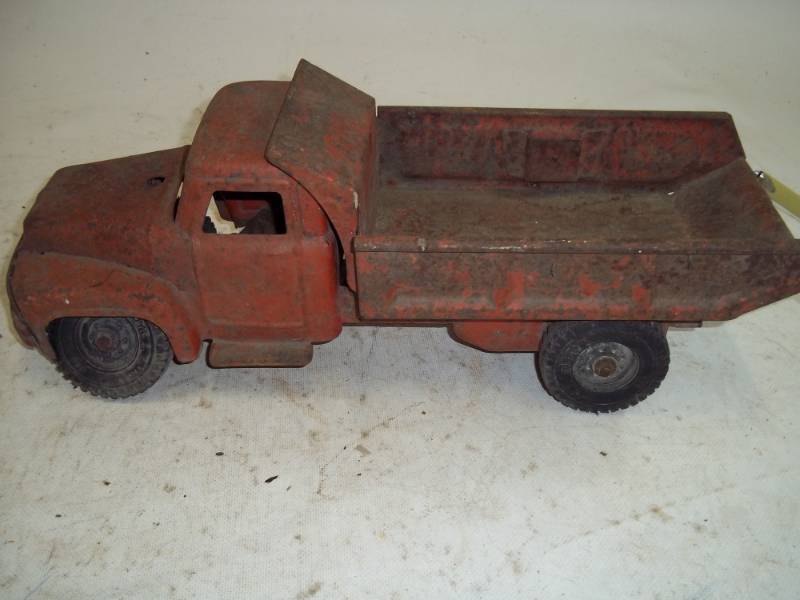 lot 153 image: Vintage Toy Truck