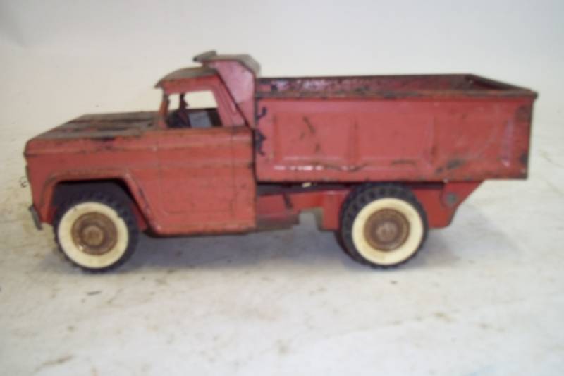 lot 156 image: Vintage Toy Truck