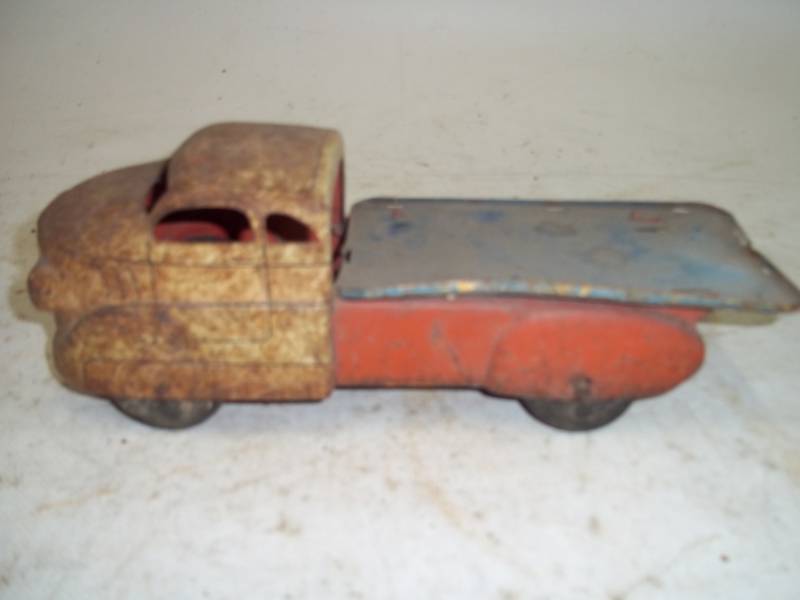 lot 157 image: Vintage Toy Truck