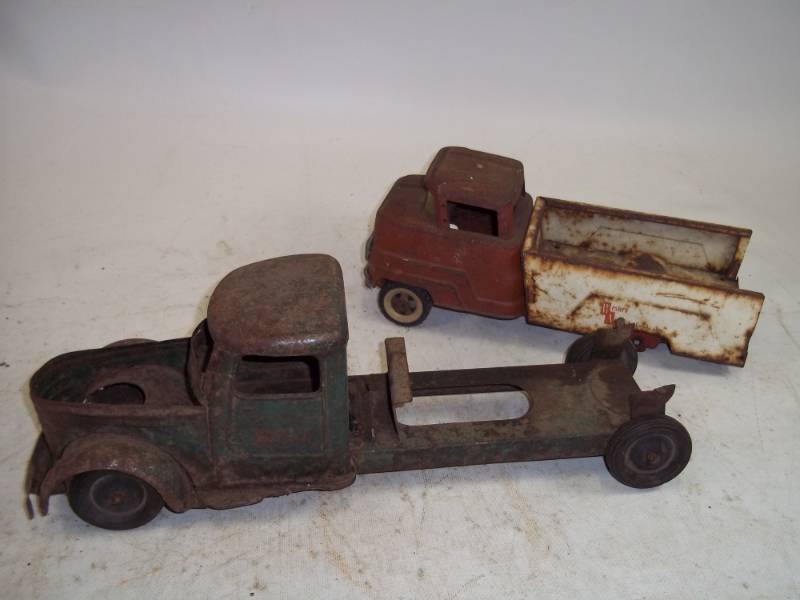 lot 167 image: Vintage Toy Trucks