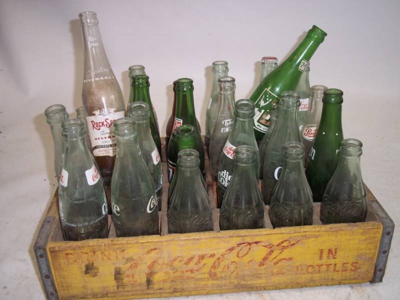 lot 182 image: Vintage Diet Coke and & up bottles in crate