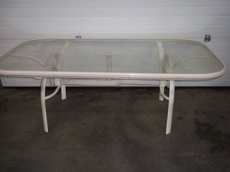 lot 186 image: Homecrest Glass Patio Table