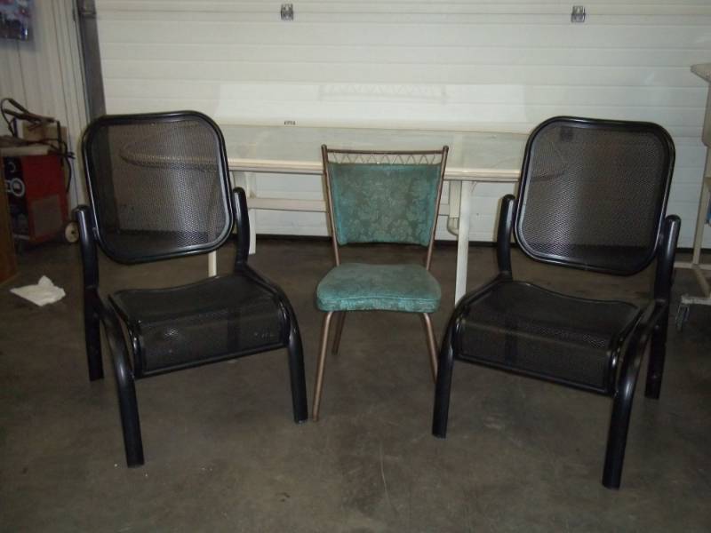 lot 188 image: Pair of Patio Chairs, 1 Vintage kitchen chair