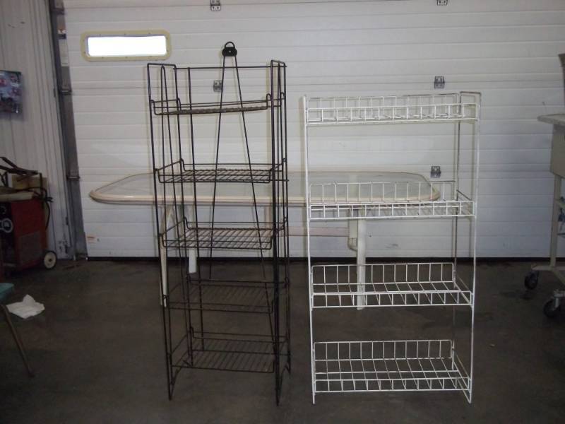 lot 192 image: Wire Shelves
