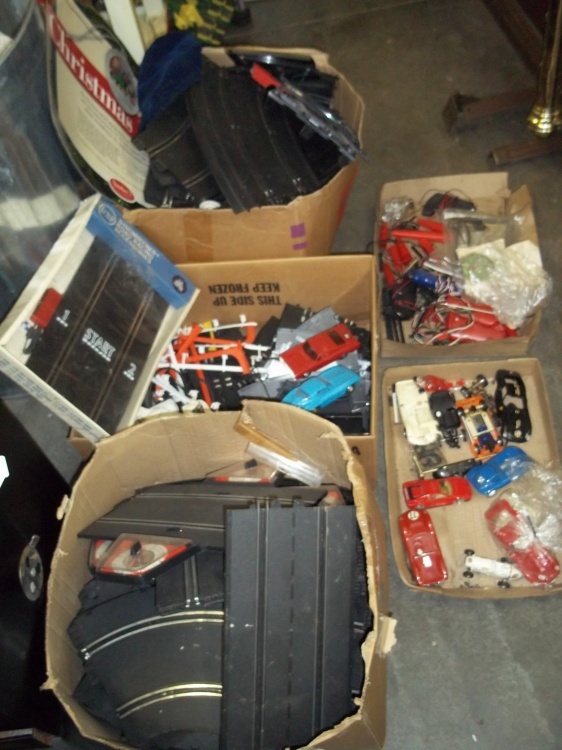 lot 207 image: Vintage Slot Cars, and Slot Car Tracks