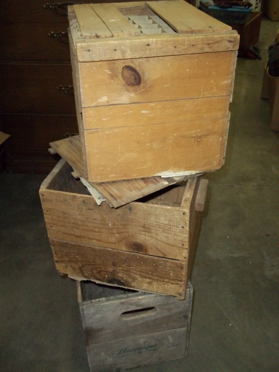 lot 209 image: 3 Vintage Crates