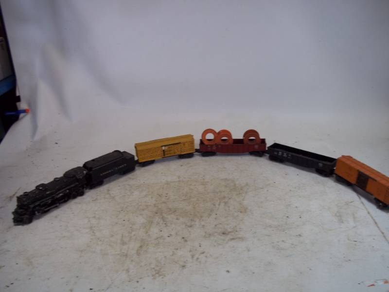 lot 255 image: Vintage Lionel Train Lionel 027 Made in the U.S. of America The Lionel Corporation N.Y.