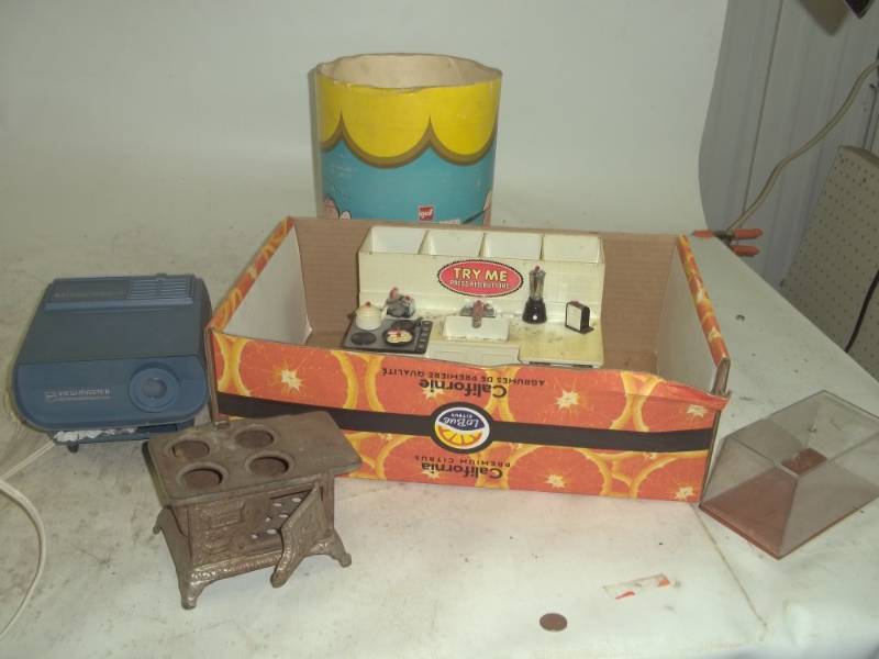 lot 273 image: Lot with Toy Kitchen, View master Projector, Plastic Butter dish, Davis Pick up Sticks