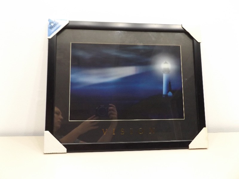 lot 4 image: 4 NEW Lenticular Framed Inspirational Wall Hangings&nbsp