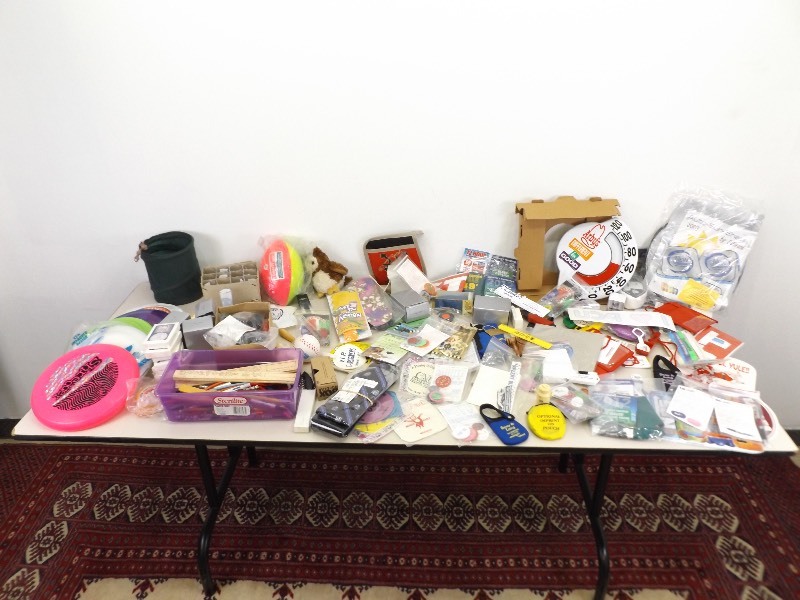 lot 28 image: Large Lot of Salesman Samples