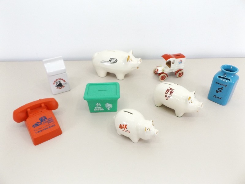 lot 39 image: Lot of Advertising Salesmans Sample Piggy Banks