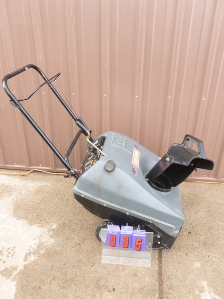 SnS Auctions # 305 Outdoor equipment