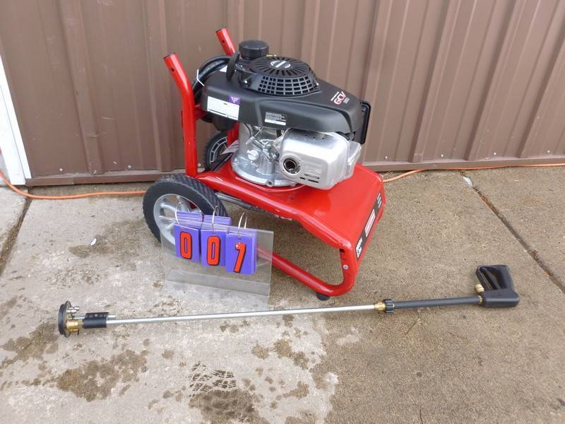 SnS Auctions # 305 Outdoor equipment