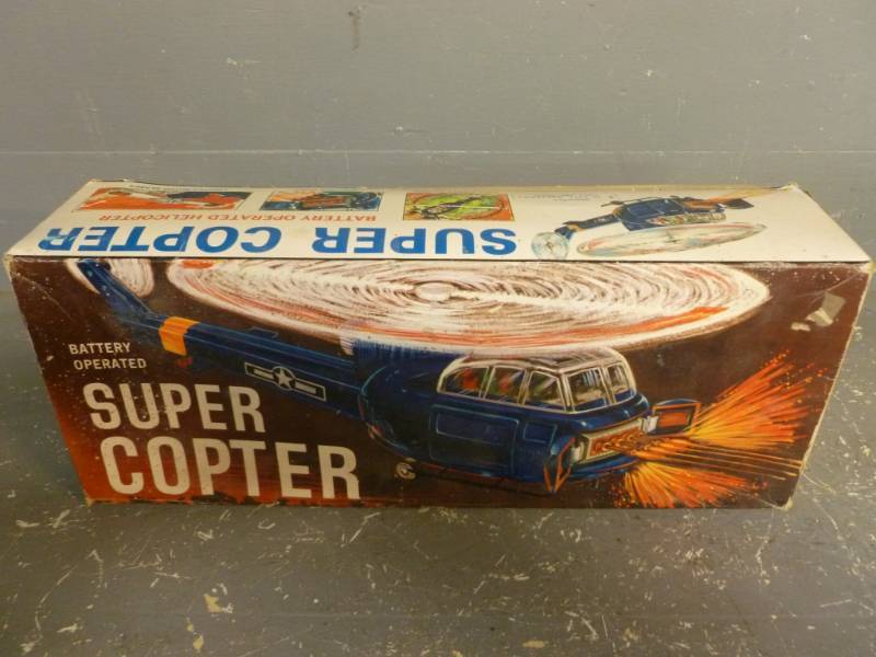 lot 12 image: Vintage Toy