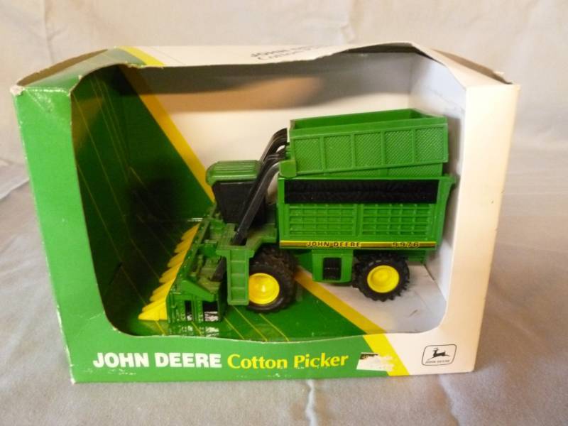 lot 33 image: Ertl