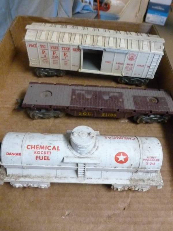 lot 49 image: Train Cars