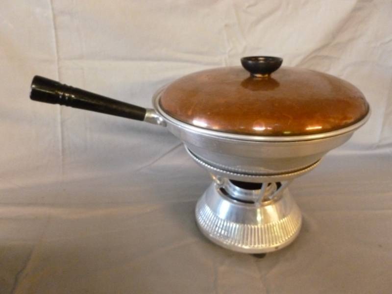 lot 63 image: Vintage Copper Warmer