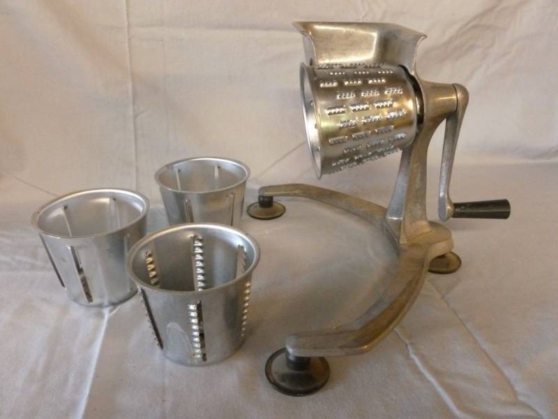 lot 65 image: Vintage Kitchen
