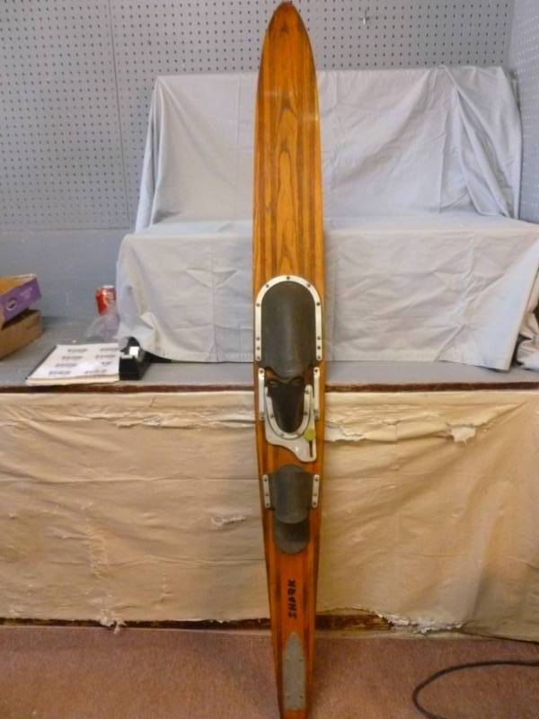 lot 72 image: Vintage Wooden Ski