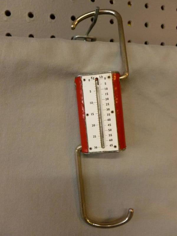 lot 83 image: Vintage Scale