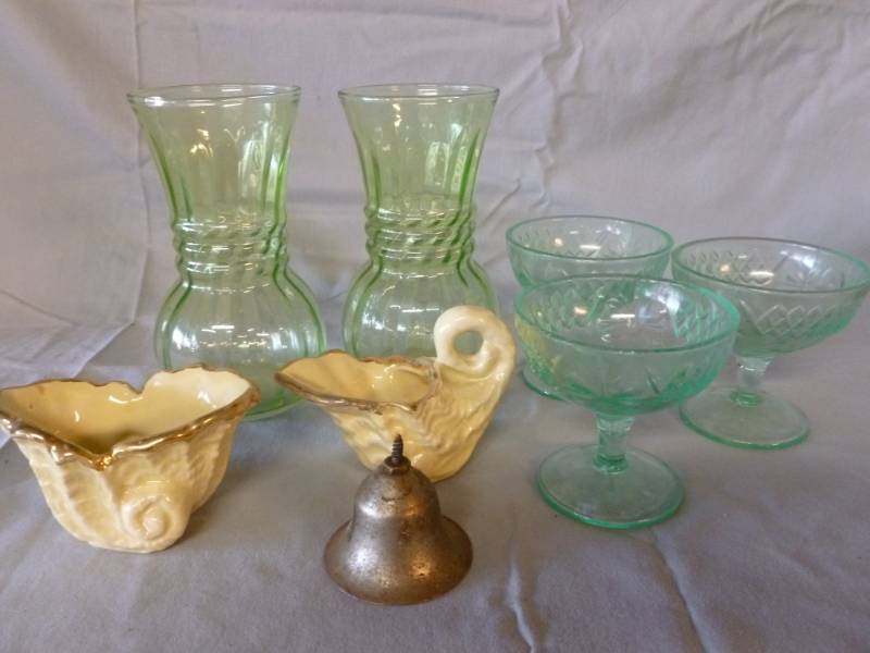 lot 86 image: Vintage Glass