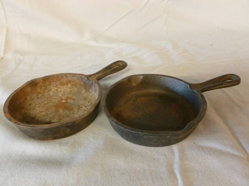 lot 88 image: Cast Iron Pan Ashtrays