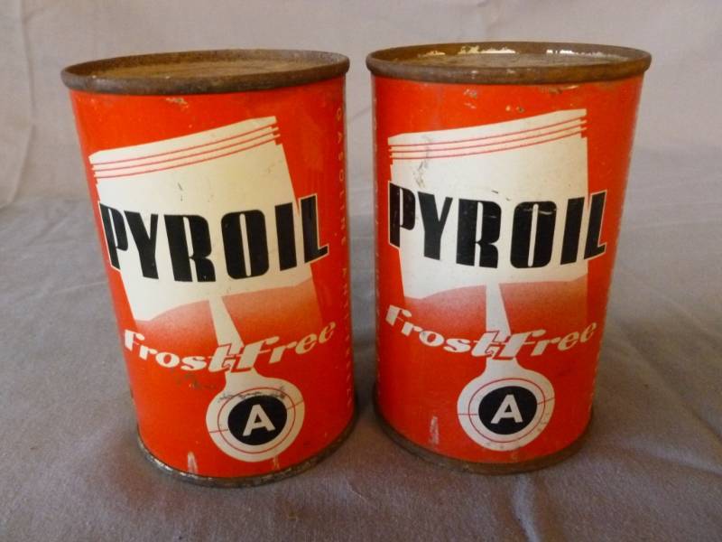 lot 94 image: Vintage Oil Cans