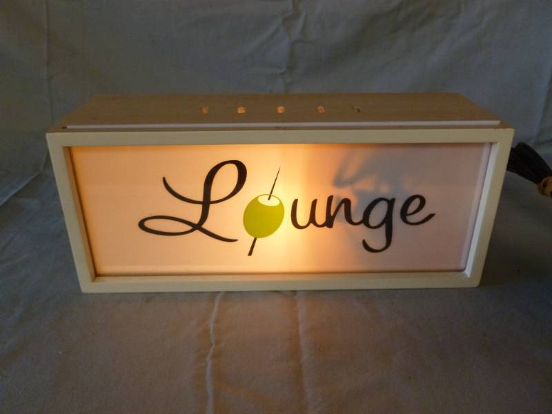 lot 95 image: Bar Sign