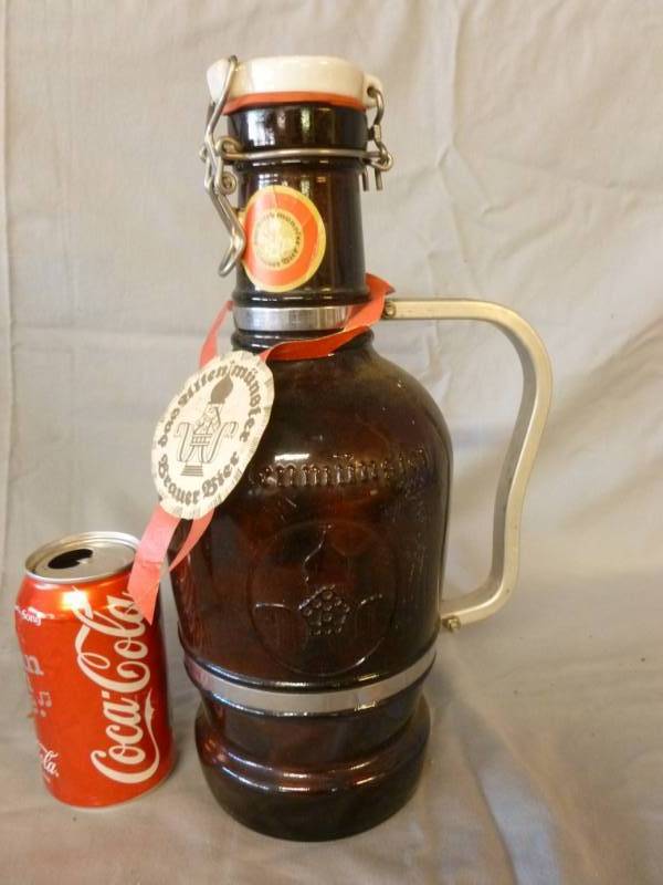 lot 128 image: Collector Bottle