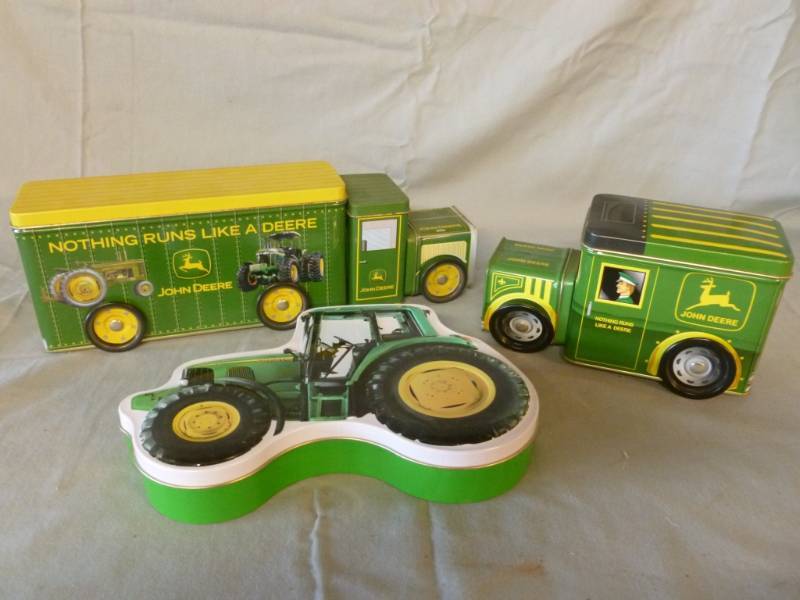 lot 150 image: John Deere Collectible