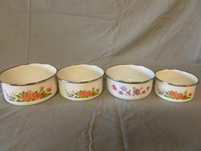 lot 157 image: Kitchen