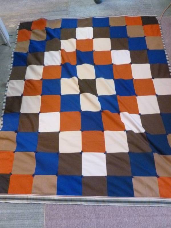 lot 160 image: Quilt