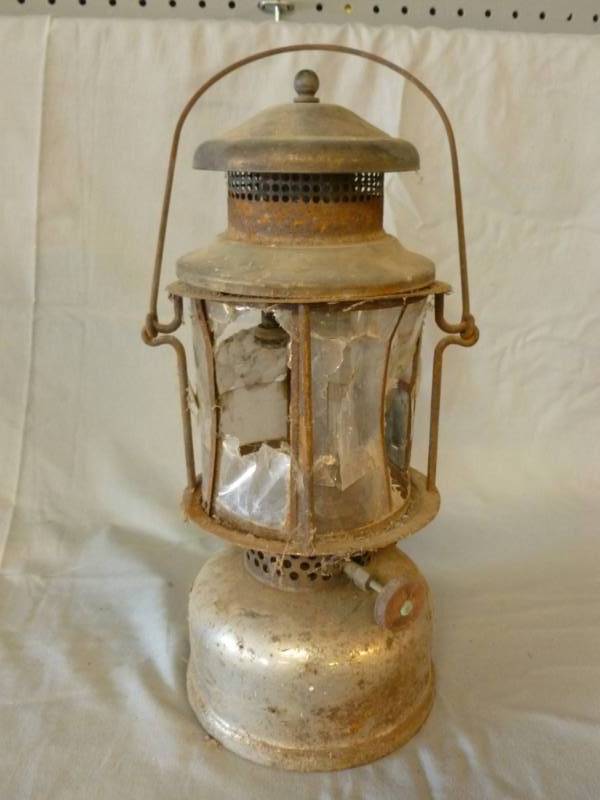 lot 167 image: Vintage Lantern