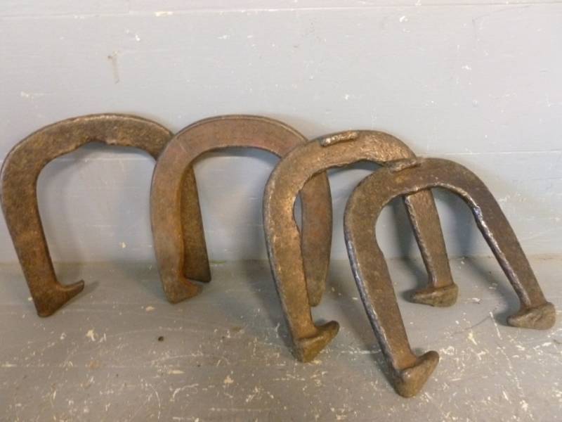 lot 178 image: Vintage Throwing Horseshoes