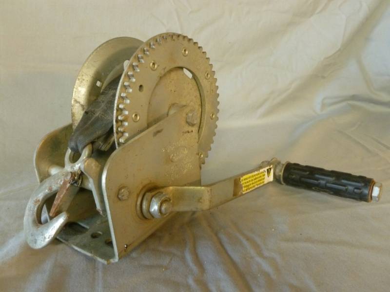 lot 195 image: Trailer Winch