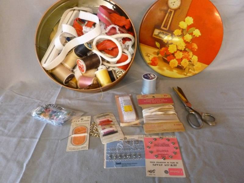 lot 234 image: Vintage Sewing