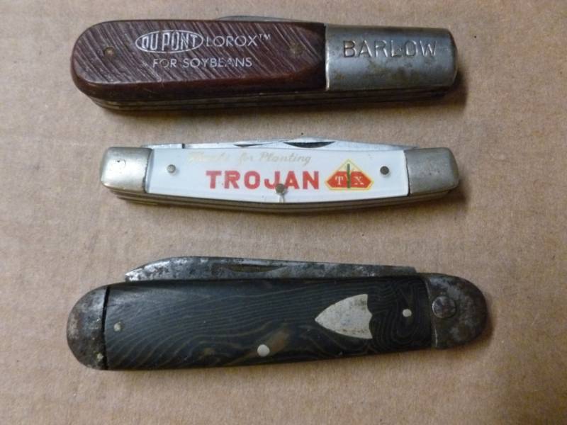 lot 235 image: Vintage Pocket Knives