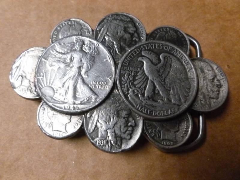 lot 237 image: Collectible Belt Buckle
