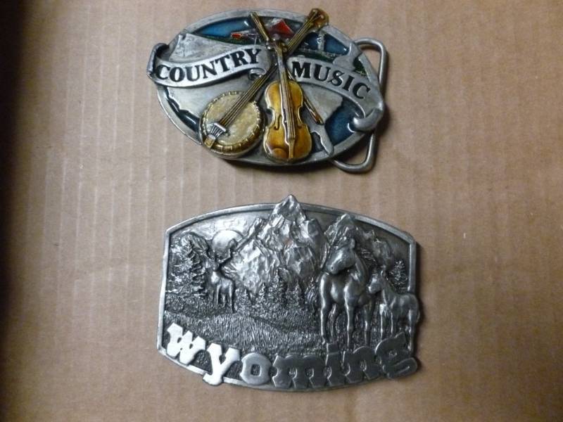 lot 238 image: Collectible Belt Buckles