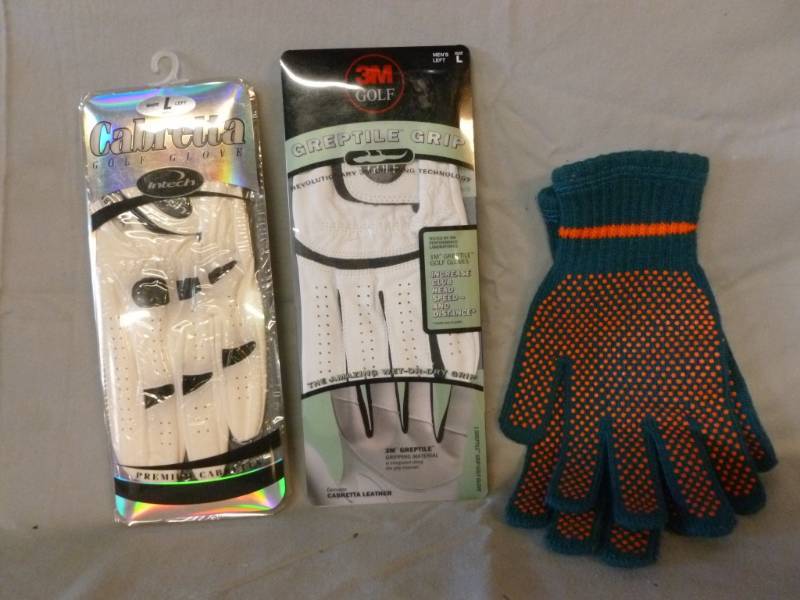 lot 249 image: New Golf Gloves