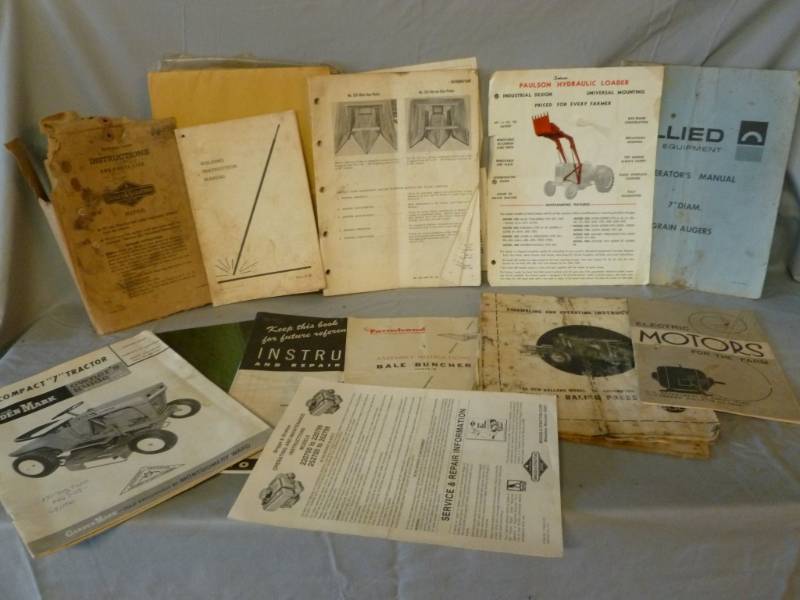 lot 262 image: Vintage Manuals